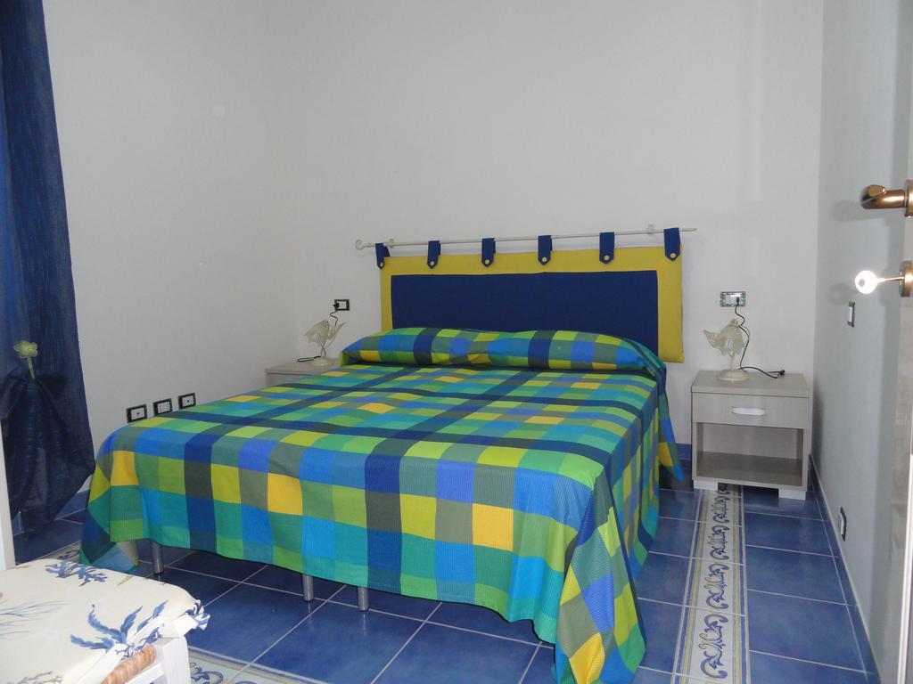 Chiaia Apartments Ponza Pokoj fotografie